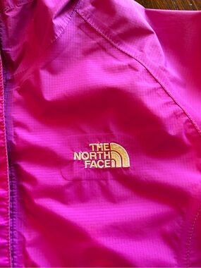 North Face Purple Shell Jacket -women’s SM. Great cond. Pic 3 accurate color